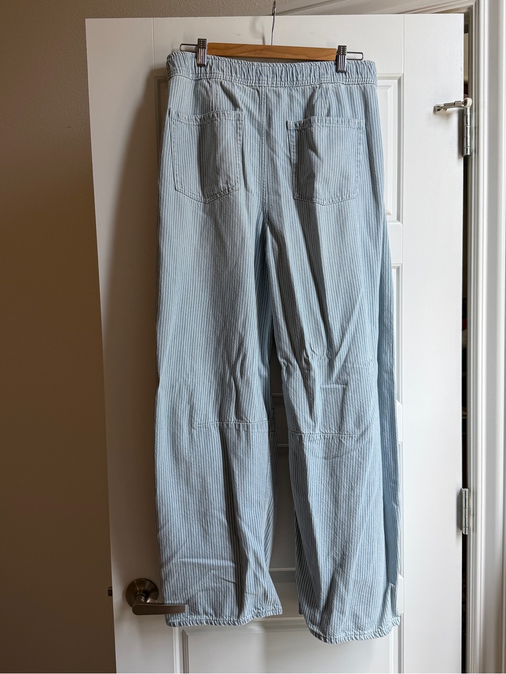 GAP elastic waist railroad stripe barrel leg jeans - Picture 6 of 6
